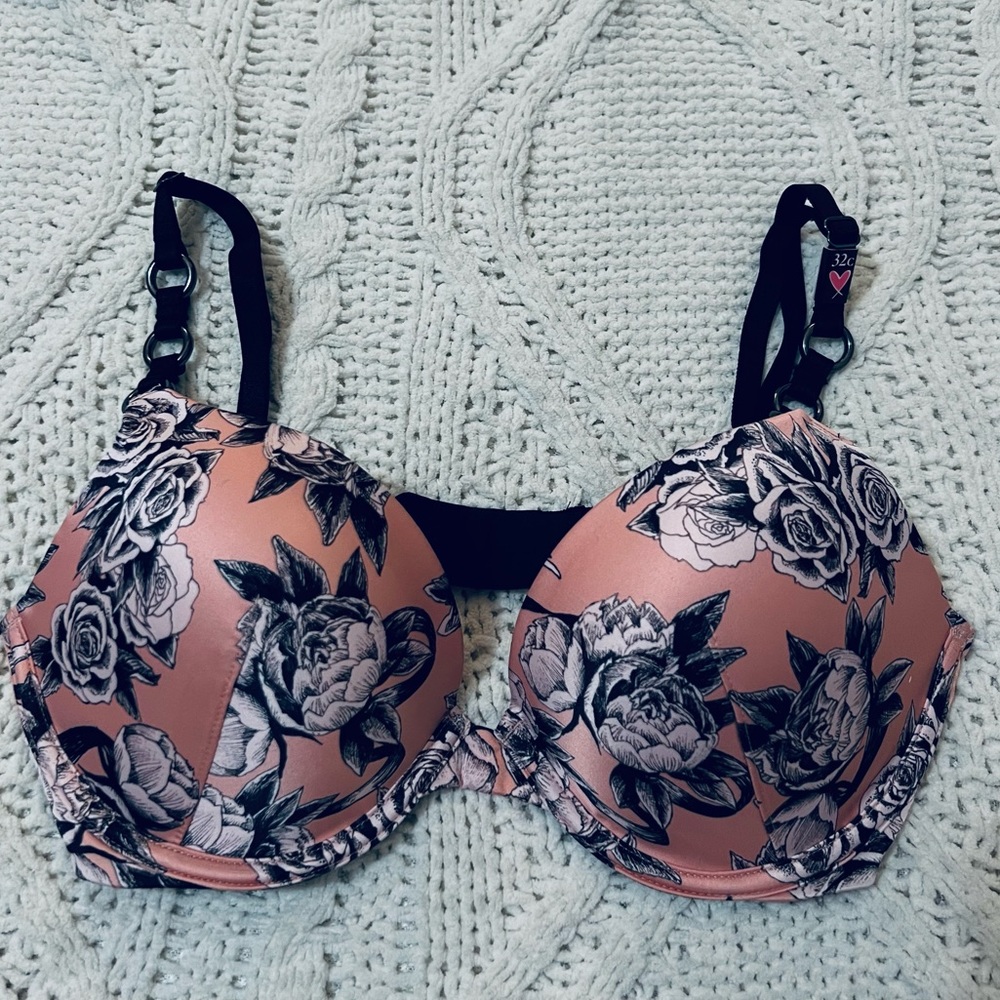 Victoria’s Secret Very Sexy Push-Up